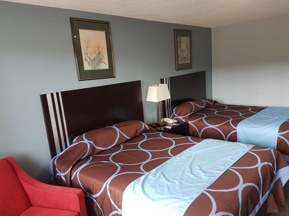 Ba Hotel Red Deer Esterno foto