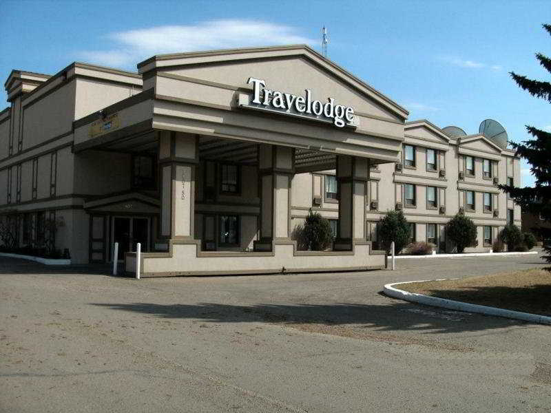 Ba Hotel Red Deer Esterno foto