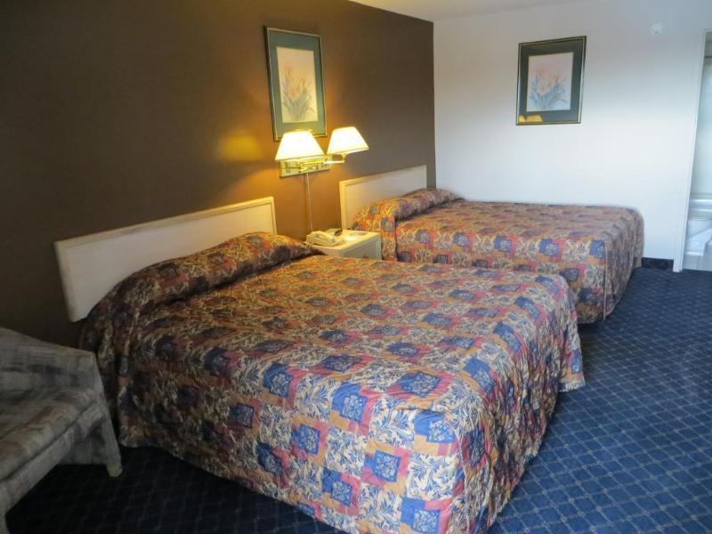 Ba Hotel Red Deer Esterno foto