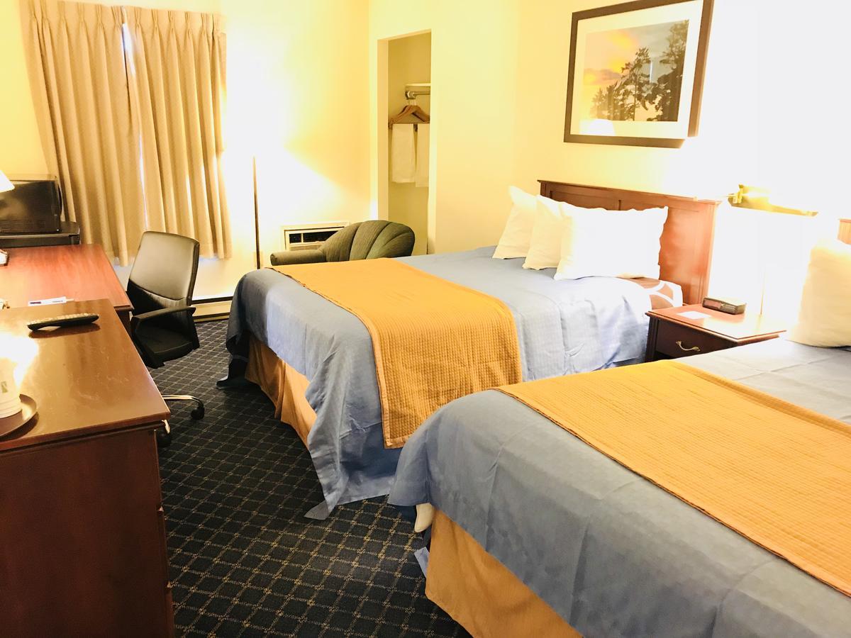 Ba Hotel Red Deer Esterno foto